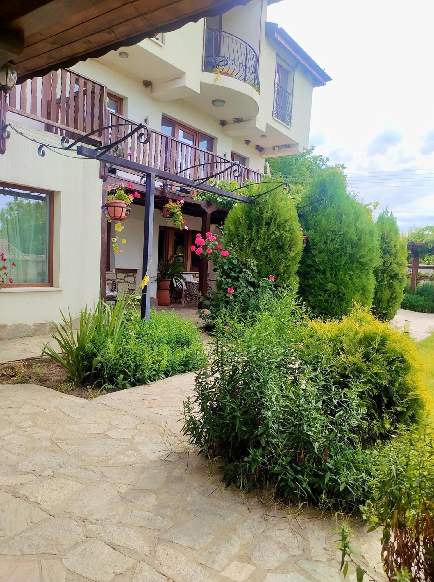 Guest House Villa Elma Nevsha Exterior foto